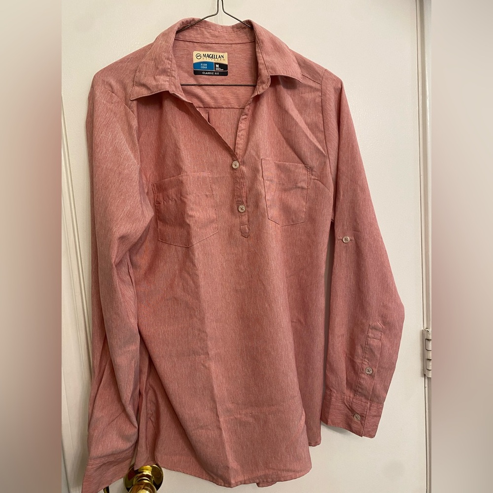 🌞 Magellan Outdoors “Fish Gear” Shirt - M Classic Fit 🌊